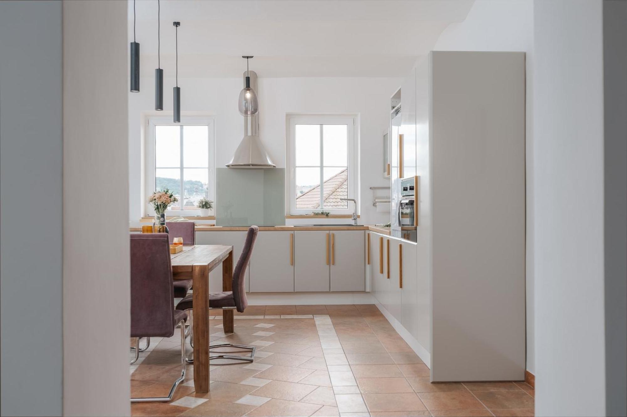 Appartement Dot 3 Bdr With Tyn Cathedral View & Ac