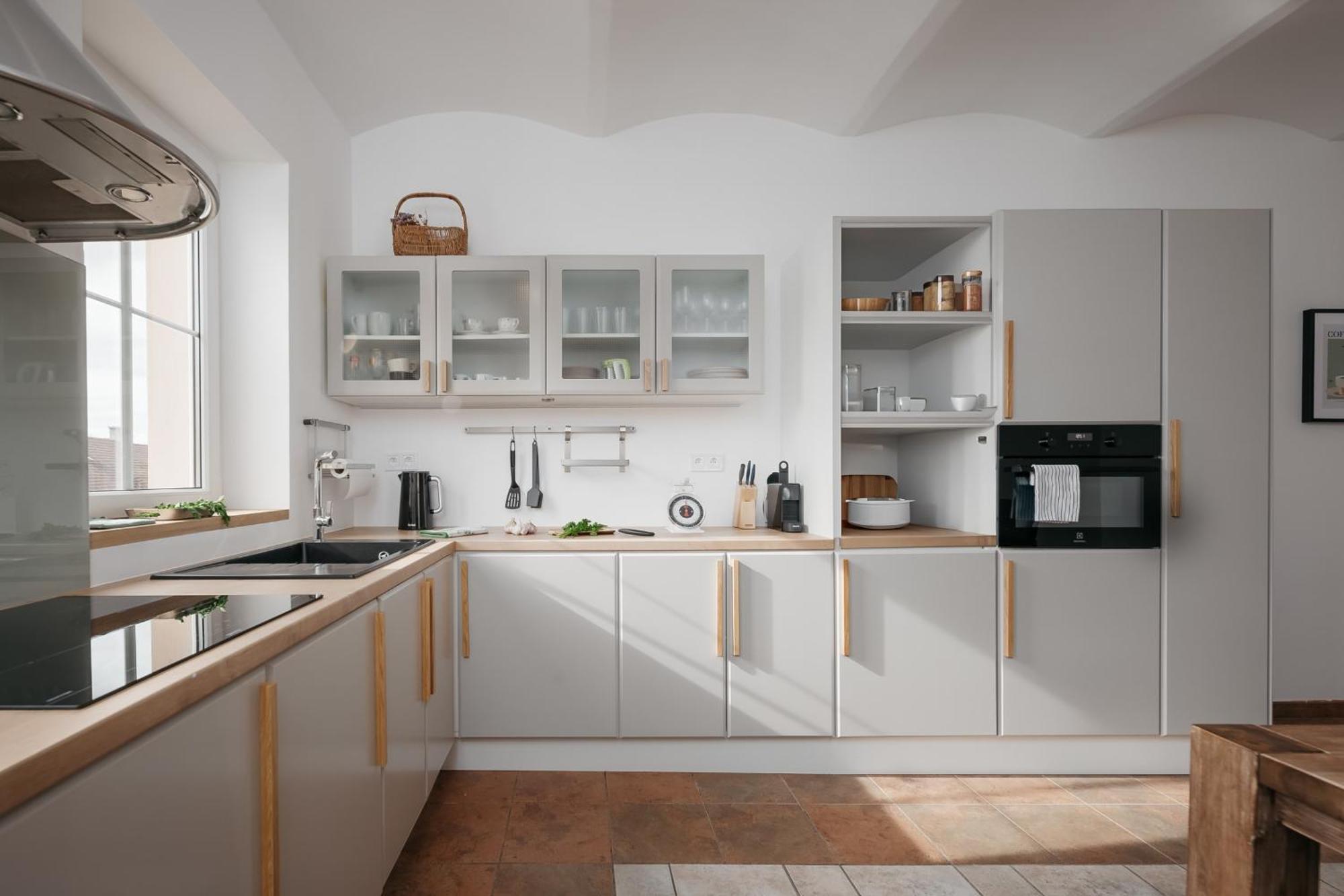 Dot 3 Bdr With Tyn Cathedral View & Ac Appartement *